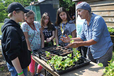 Aboriginal Elementary Students Receive Hands-On Learning in Food Growing and Sustainability