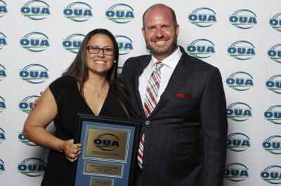 Gryphons Women’s Hockey Coach Wins OUA Award