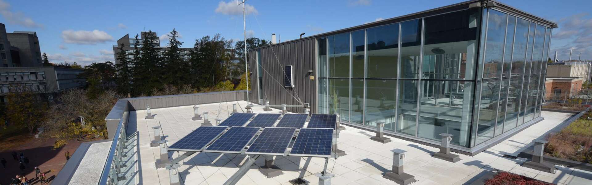 Sustainable Energy Lab on the rooftop of the Thornbrough Building