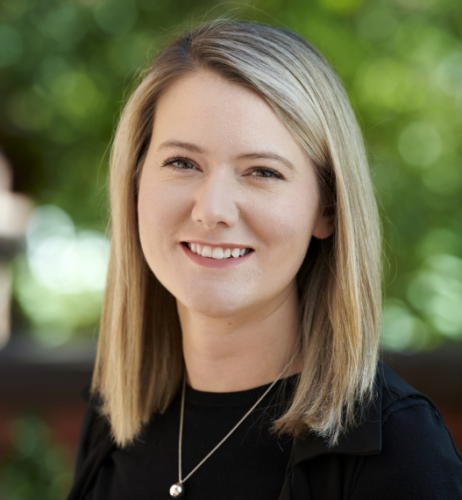 Headshot of Dr. Leslie Legge