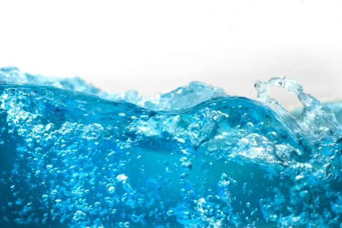 blue and white water splash